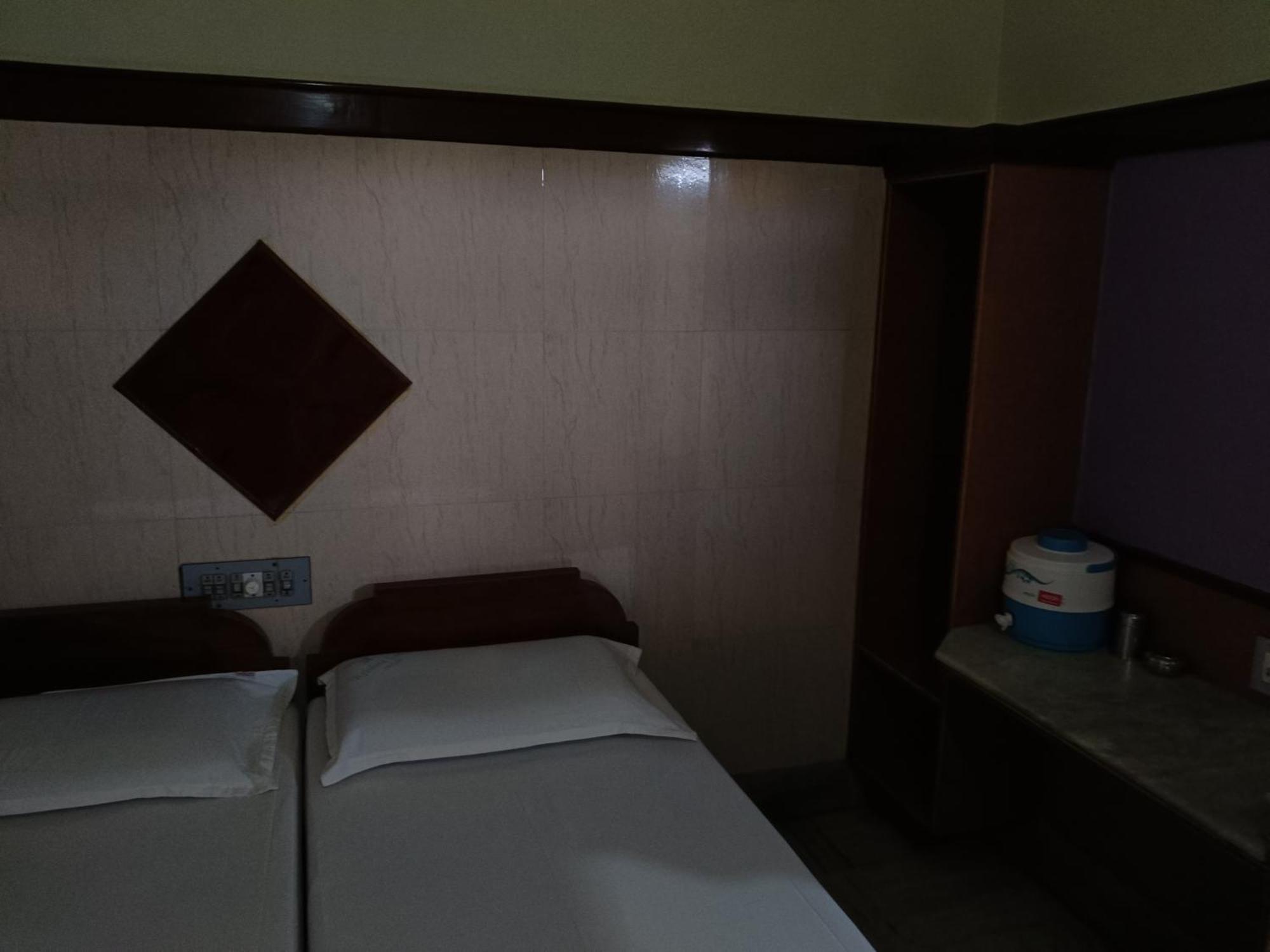 Krishna Lodge Tiruchirappalli Екстер'єр фото