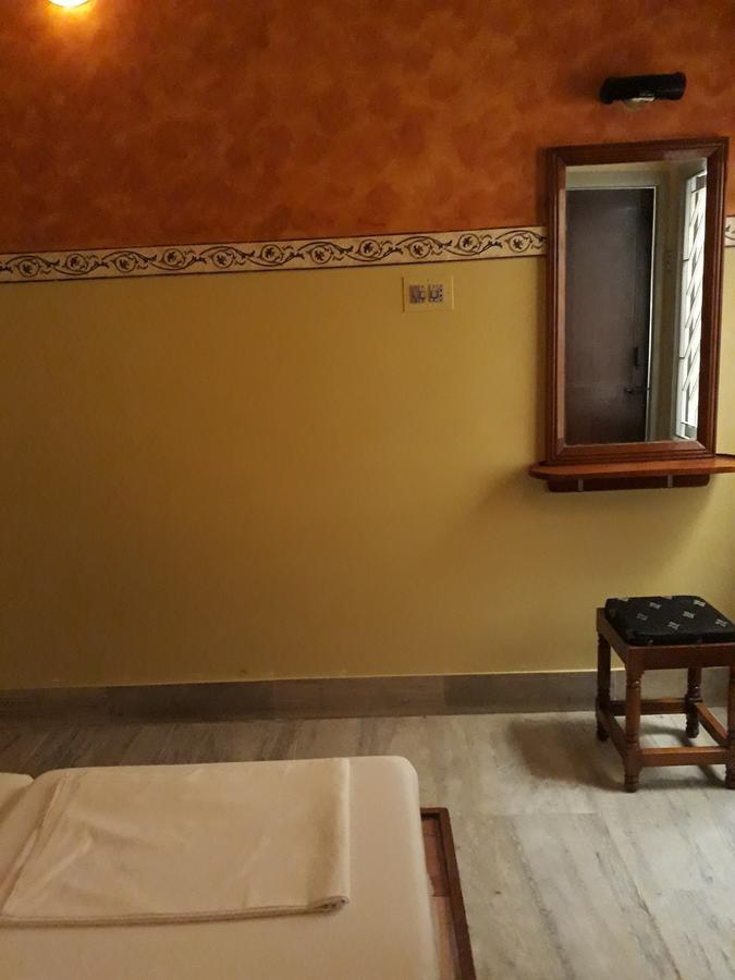 Krishna Lodge Tiruchirappalli Екстер'єр фото
