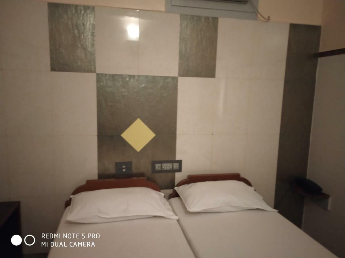 Krishna Lodge Tiruchirappalli Екстер'єр фото